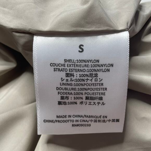 Fear of God Essentials Nylon Running Shorts Sz Small Men's Athleisure Outdoor - Picture 7 of 7